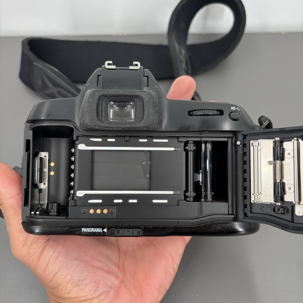 [NIKON] N70 AF 35mm Film SLR Camera Body Only Tested W/‎ 2X New Films - Picture 6 of 10